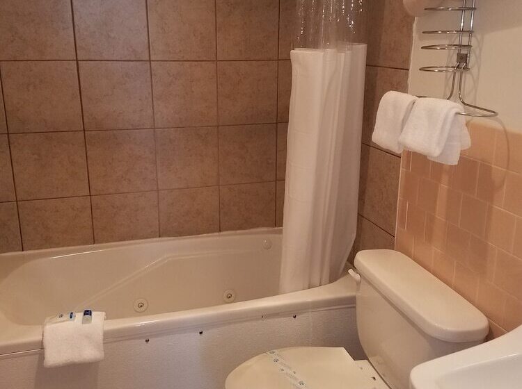 فندق Rodeway Inn