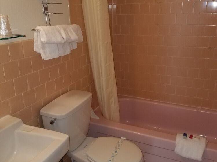 فندق Rodeway Inn