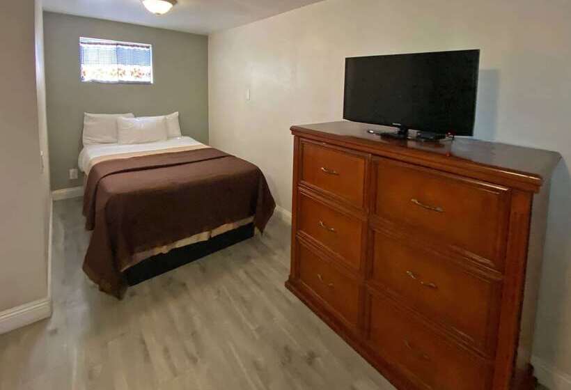 בית מלון כפרי Rodeway Inn