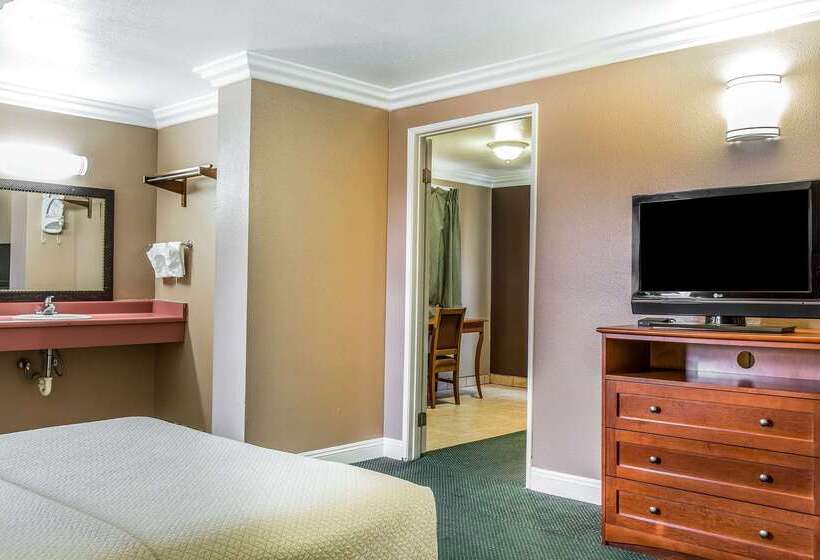 Отель Rodeway Inn