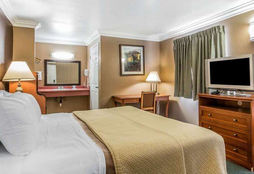 Отель Rodeway Inn