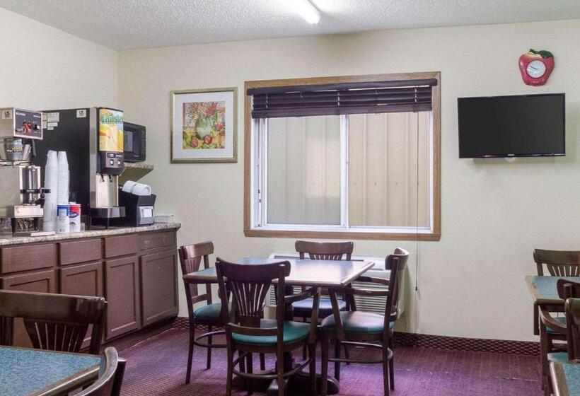 Отель Rodeway Inn