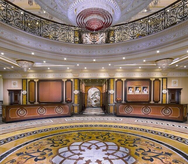 فندق Royal Rose Abu Dhabi, A Curio By Hilton Affiliated