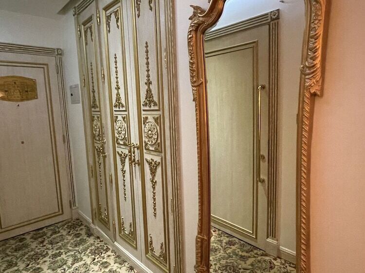 فندق Royal Rose Abu Dhabi, A Curio By Hilton Affiliated