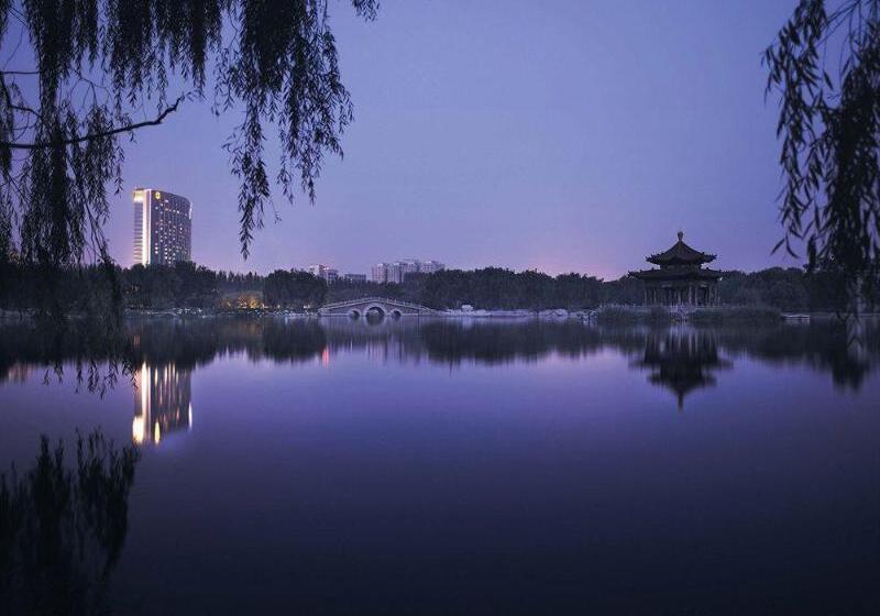 בית מלון כפרי Shangrila Huhhot