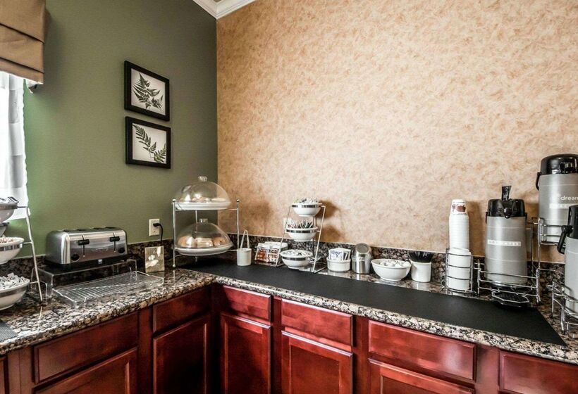 Отель Sleep Inn & Suites