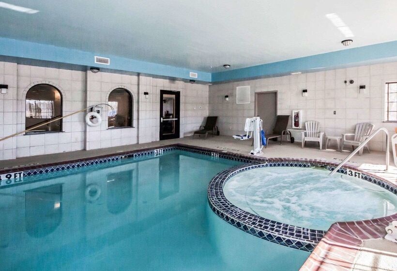 Отель Sleep Inn & Suites