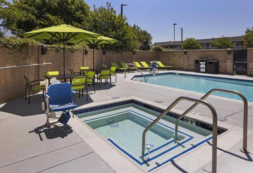 فندق Springhill Suites By Marriott Turlock