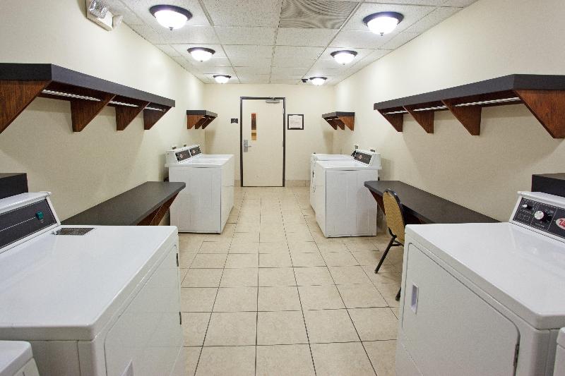 ホテル Staybridge Suites Columbus   Fort Moore, An Ihg