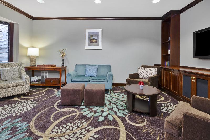 فندق Staybridge Suites Lansing   Okemos By Ihg