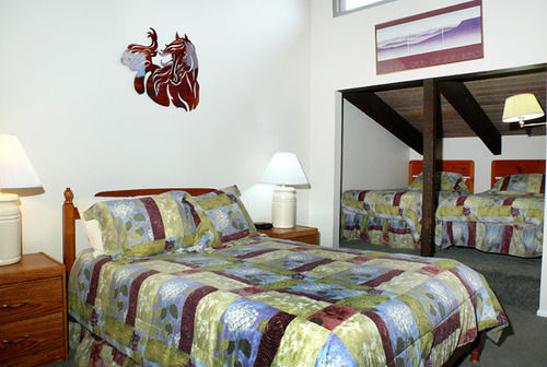 فندق Storm Meadows At Christie Base