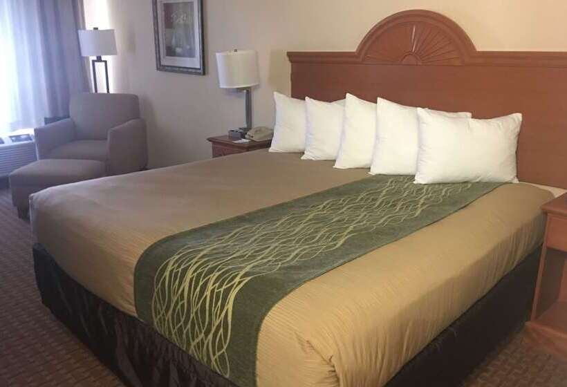 فندق Super 8 By Wyndham Great Bend