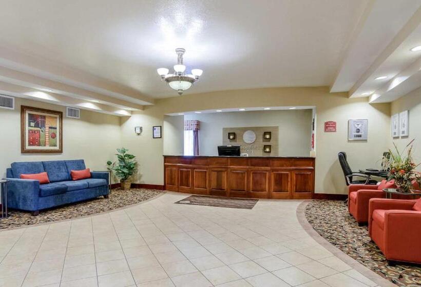 فندق Super 8 By Wyndham Great Bend