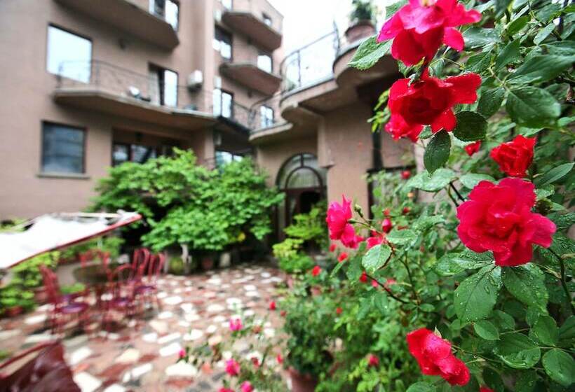 هتل Splendid Tbilisi