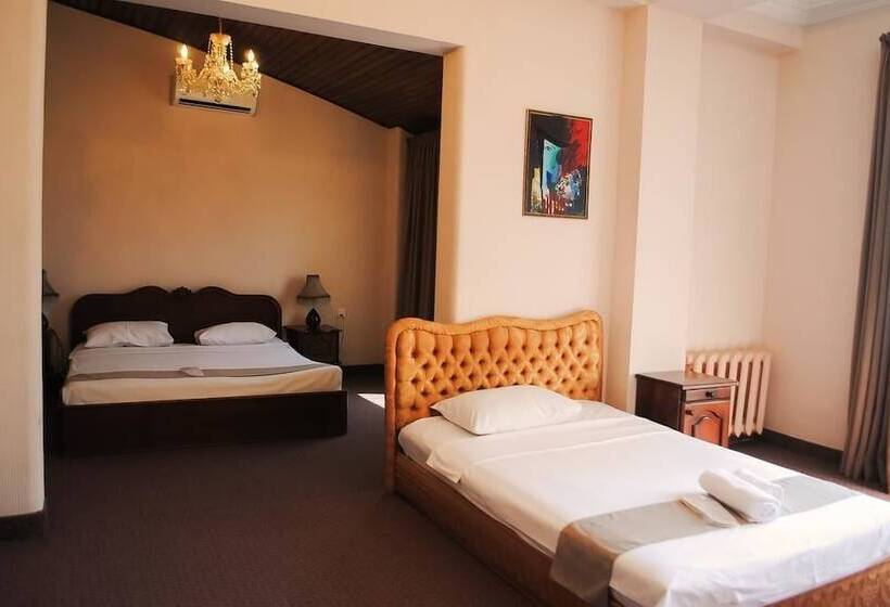 هتل Splendid Tbilisi