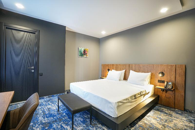 هتل Splendid Tbilisi