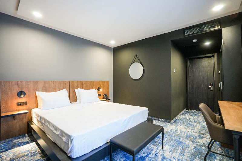 هتل Splendid Tbilisi