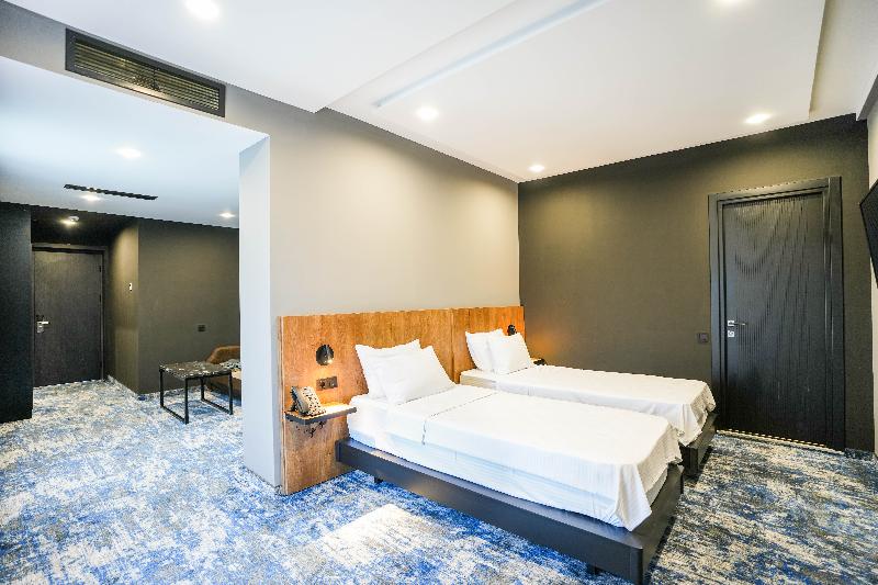 هتل Splendid Tbilisi