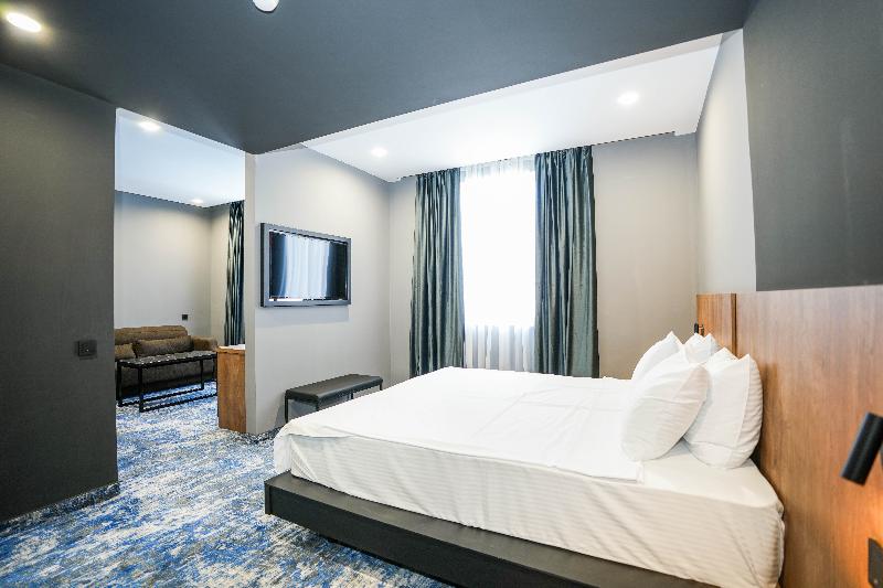 هتل Splendid Tbilisi