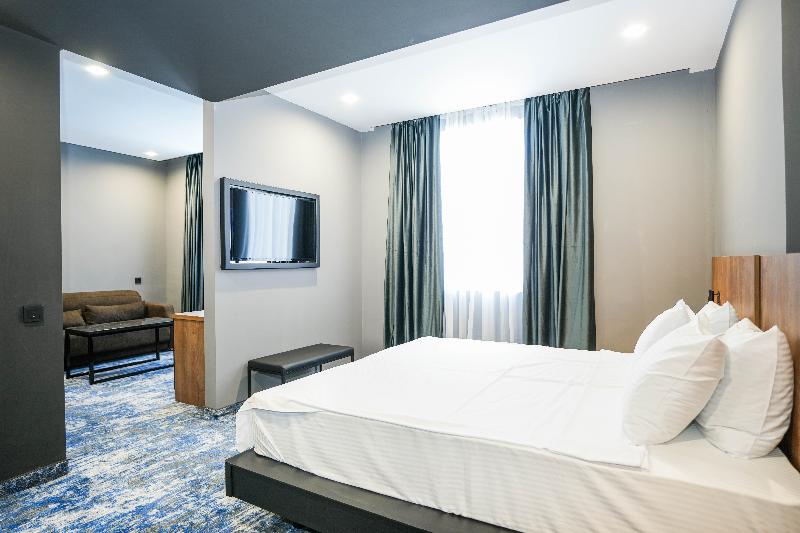 هتل Splendid Tbilisi