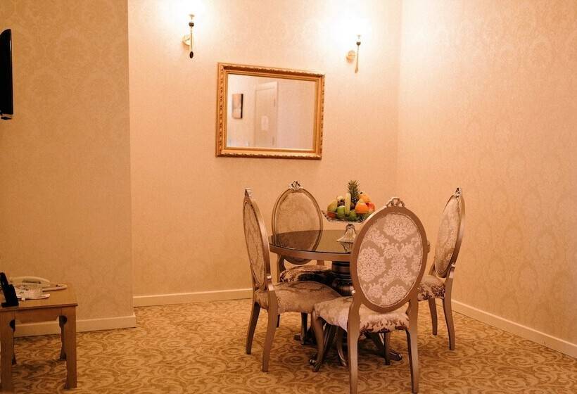 هتل Teatro Boutique