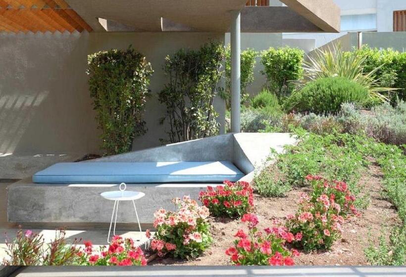 هتل Thalatta Seaside