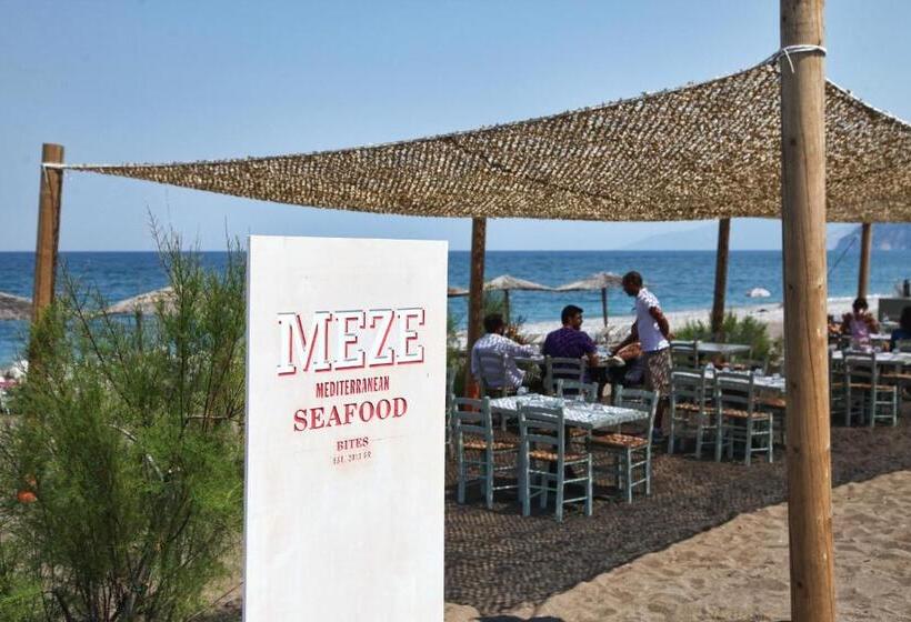 هتل Thalatta Seaside