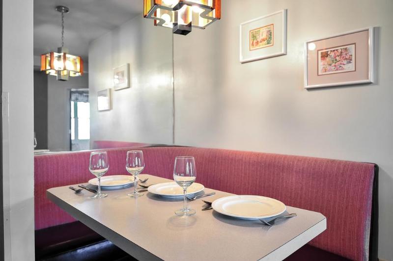 Отель The Historic Crags Lodge