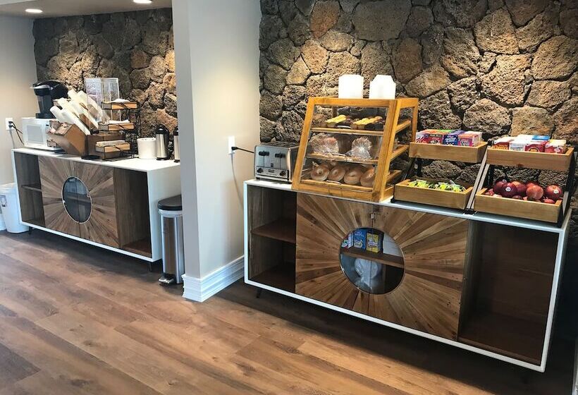 هتل The Iso By Castle