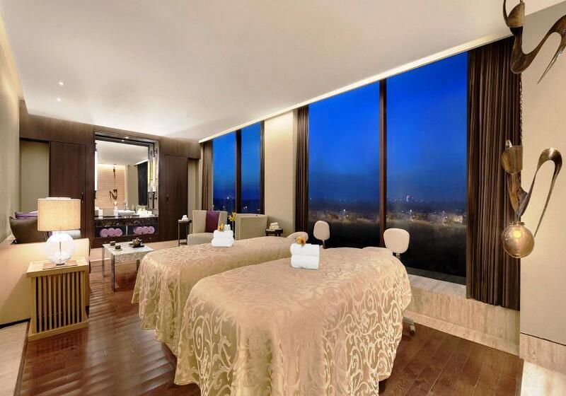 The Leela Ambience Convention Hotel Delhi