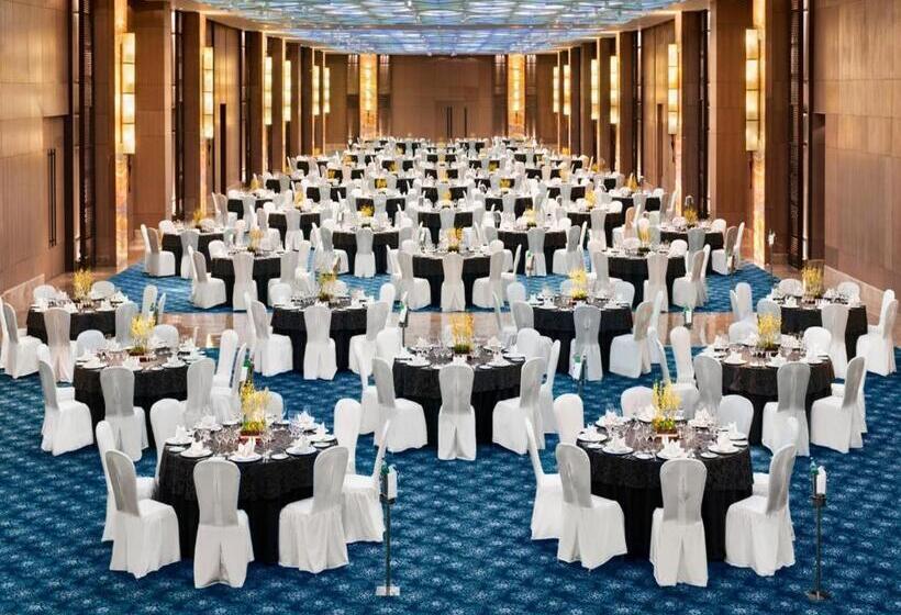 The Leela Ambience Convention Hotel Delhi