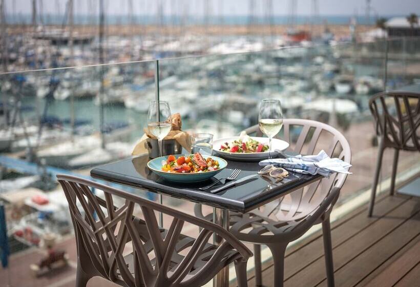 호텔 The Ritzcarlton, Herzliya