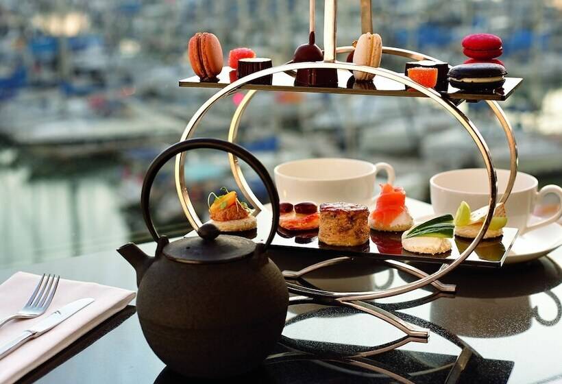 호텔 The Ritzcarlton, Herzliya