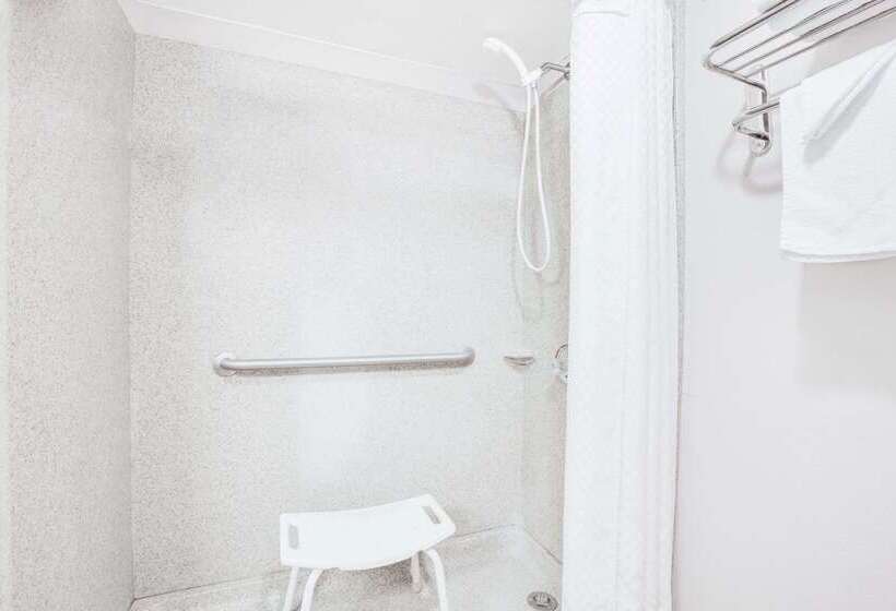 فندق Travelodge By Wyndham Memphis