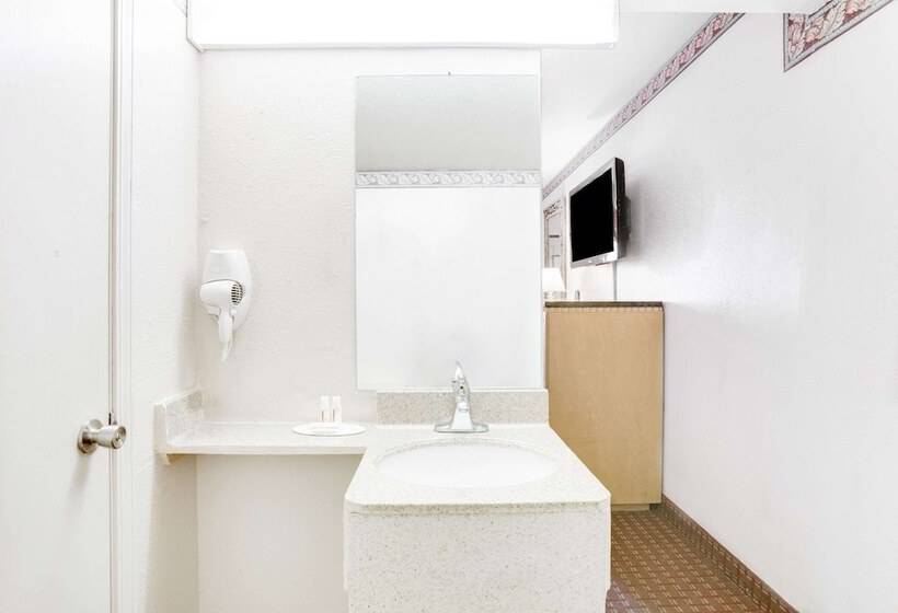 فندق Travelodge By Wyndham Memphis