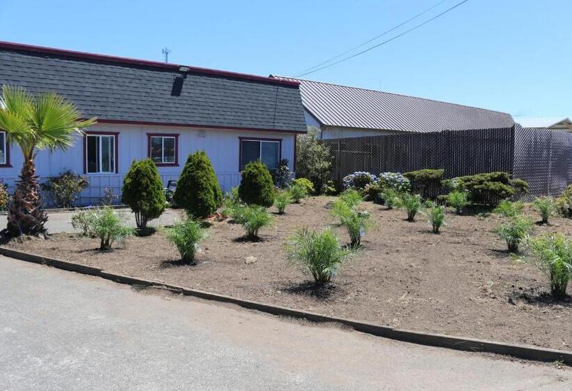 فندق Westward Inn