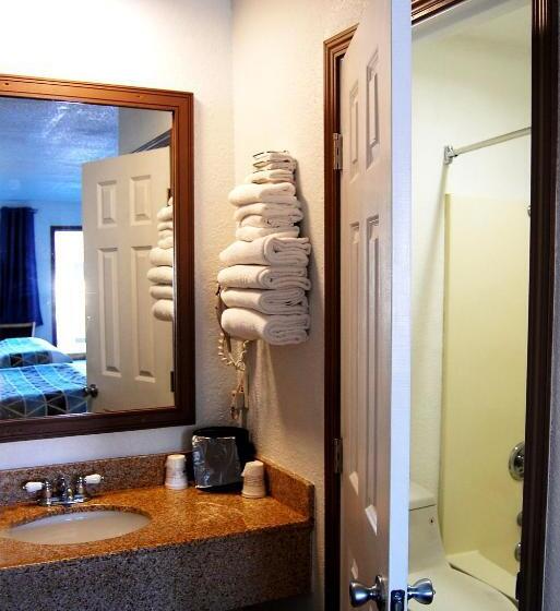 فندق Westward Inn