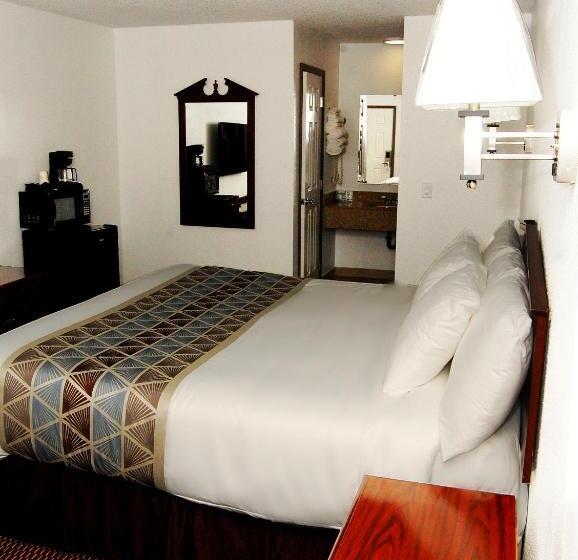 فندق Westward Inn