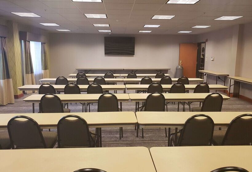 فندق Wingate By Wyndham Coon Rapids