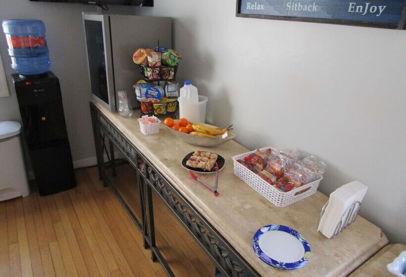 فندق Winnisquam Lake Inn