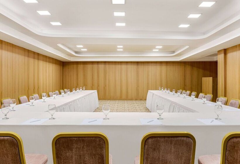 Отель Wyndham Garden Diyarbakır