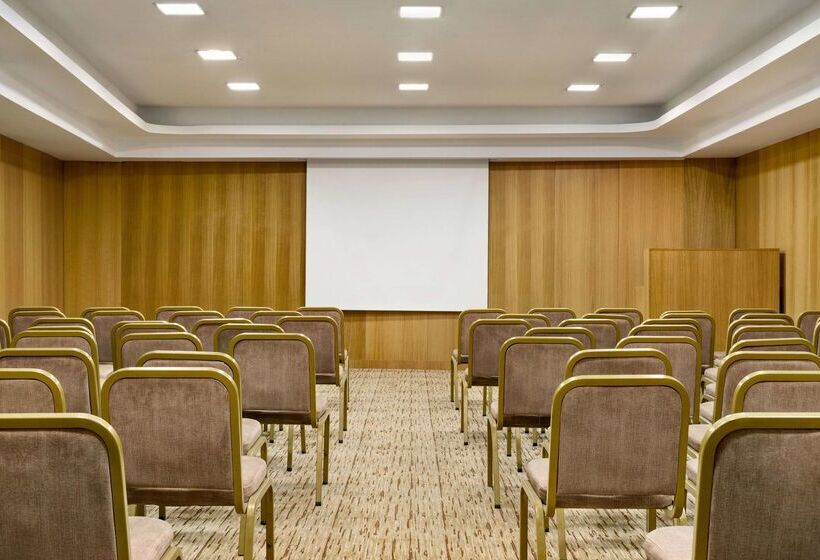 Отель Wyndham Garden Diyarbakır