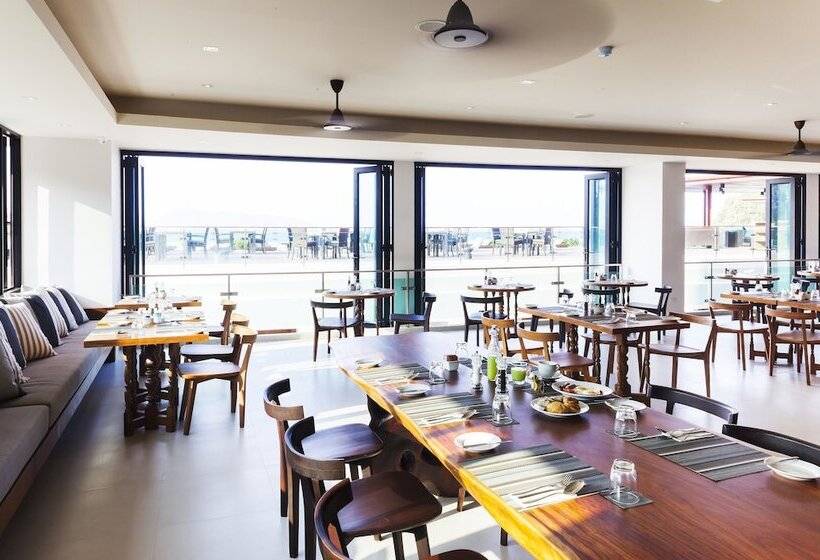 Отель Zenmaya Oceanfront Phuket, Trademark Collection By Wyndham