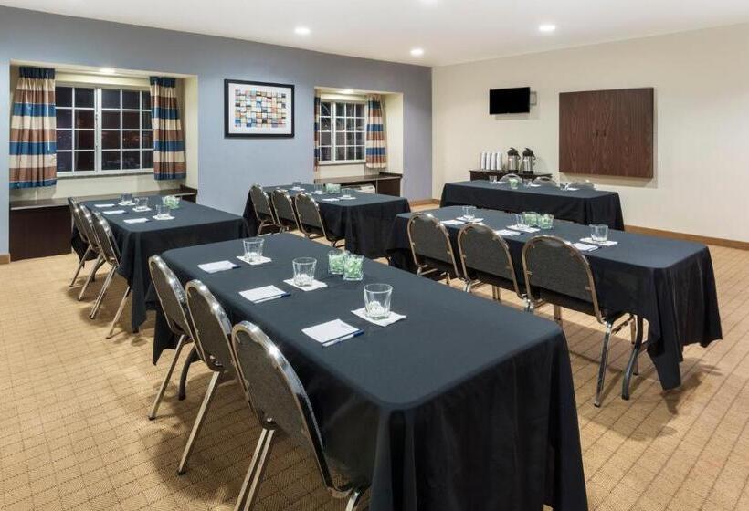 Microtel Inn And Suites Baton Rouge Airport