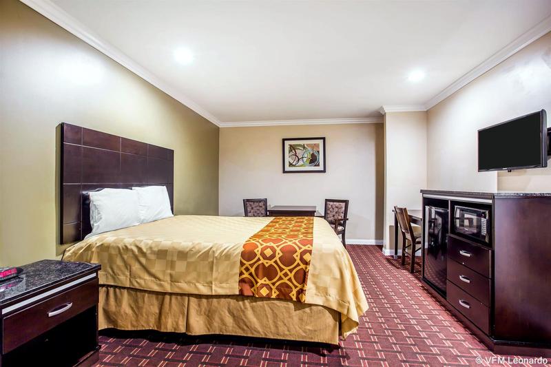 Motel Rodeway Inn & Suites