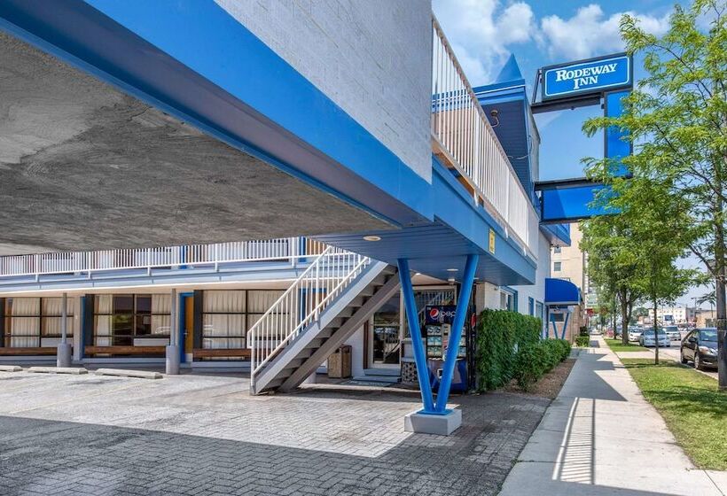 מוטל Rodeway Inn