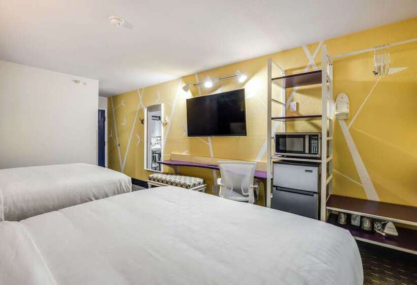 モーテル Clarion Pointe Tallahassee State Capitol