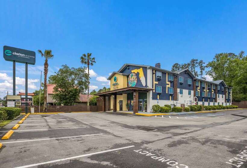 モーテル Clarion Pointe Tallahassee State Capitol
