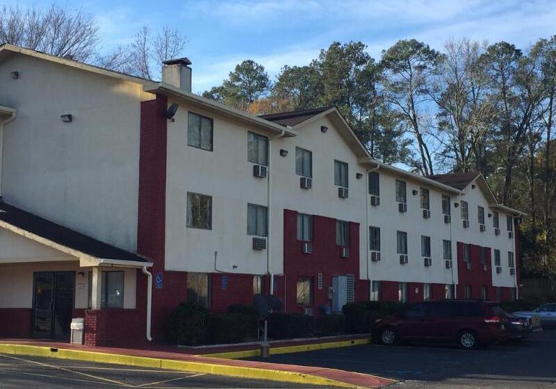 モーテル Clarion Pointe Tallahassee State Capitol