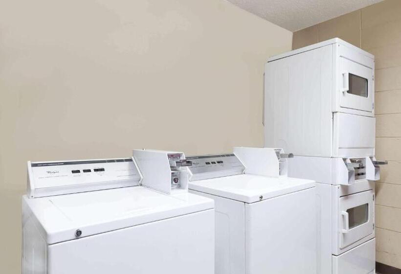 فندق على الطريق Super 8 By Wyndham Jacksonville Ar